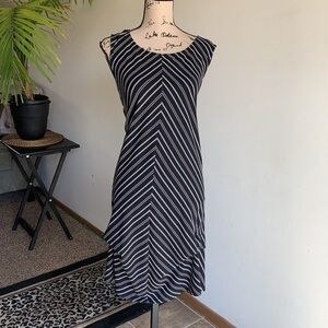Habitat Striped Black White Dress Size Large NWT